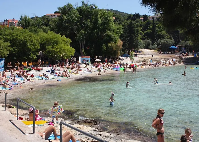 Apartment By The Sea - 18306 Murter